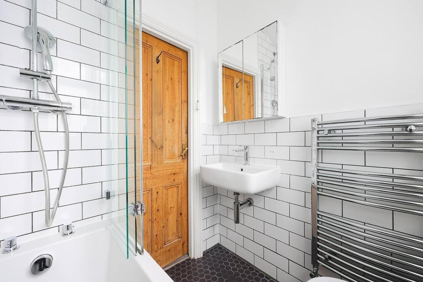 Pass The Keys Centrally Located Stylish Flat *